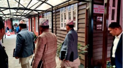 ‘कुलिङ पिरियड’ हटाउने नाममा सिंहदरबारमा कर्मचारीको परेड