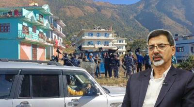 जनार्दन शर्मालाई माओवादी कार्यकर्ताले देखाए कालोझण्डा