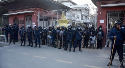 गगन थापा पक्षले आधिकारिकता पाउने डरले देउवाका कार्यकर्ता मुठभेडमा उत्रिए, नाराबाजी गर्दै