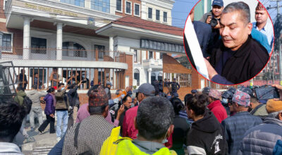 दुर्गा प्रसाईका समर्थक प्रहरी कार्यालय अगाडि नाराबाजी गर्दै, तत्काल नछाडे ‘वारपार’ को चेतावनी