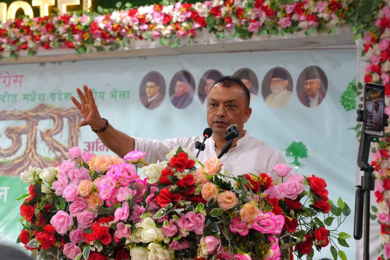सरकारलाई गगन थापाका पाँच प्रश्न र सुझावसंख्याका भरमा दम्भ नपाल्न चेतावनी