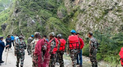 भोटेकोसीमा इभी खस्दा चालकसहित गाडी बेपत्ता, खोजी जारी