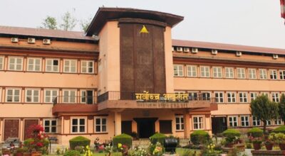 सांसदलाई निजी स्वकीय सचिव सुविधा दिने निर्णयविरुद्ध रिट, सर्वोच्चद्वारा कारण देखाऊ आदेश