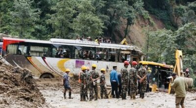 अविरल वर्षापछि ९ प्रमुख सडक पूर्ण अवरुद्ध, बिपी राजमार्गमा राति सवारी सञ्चालन रोक