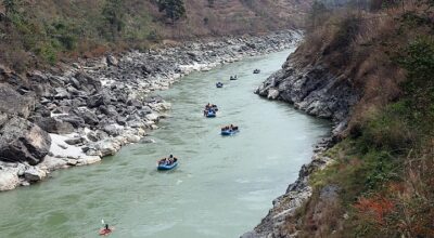 कर्णाली नदीमा खस्यो यात्रुवाहक गाडी, खोजि कार्य तिब्र !