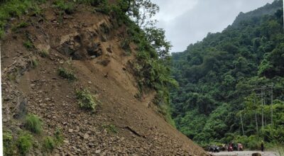 सिद्धार्थ राजमार्गमा ठूलो पहिरो, सडक पूर्णरूपमा बन्द