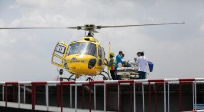 सुरुङबाट उद्धार गरिएका घाइतेलाई थप उपचारका लागि काठमाडौँ ल्याइँदै