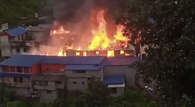 ताप्लेजुङको दोभान बजारमा भीषण आगलागी, करिब १० घर जले