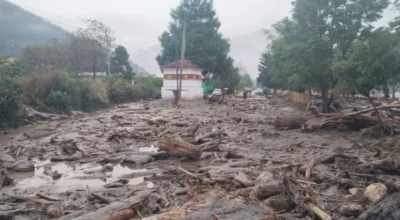भुटानमा हिमताल फुट्दा भीषण बाढी, प्रसिद्ध तातोपानी कुण्ड बगायो, भारतका दुई राज्यमा हाई अलर्ट