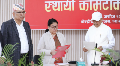 एमाले वरिष्ठ नेता बनेकी भण्डारीले लिइन् ओलीबाट शपथ